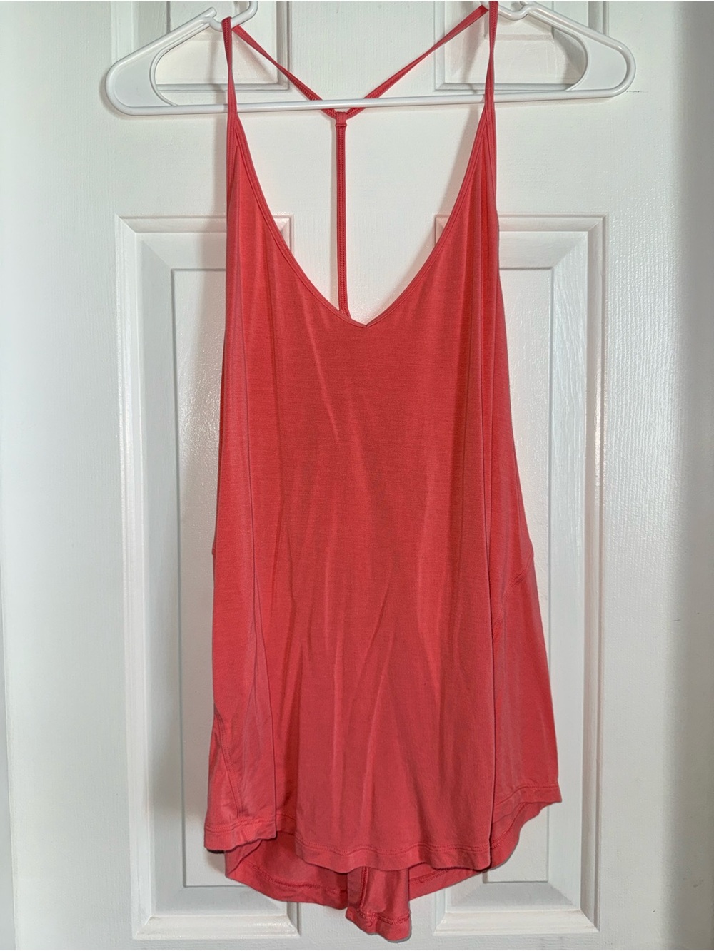 Lululemon Women's Coral Red Sleeveless V-Neck Tank Top size 8/10